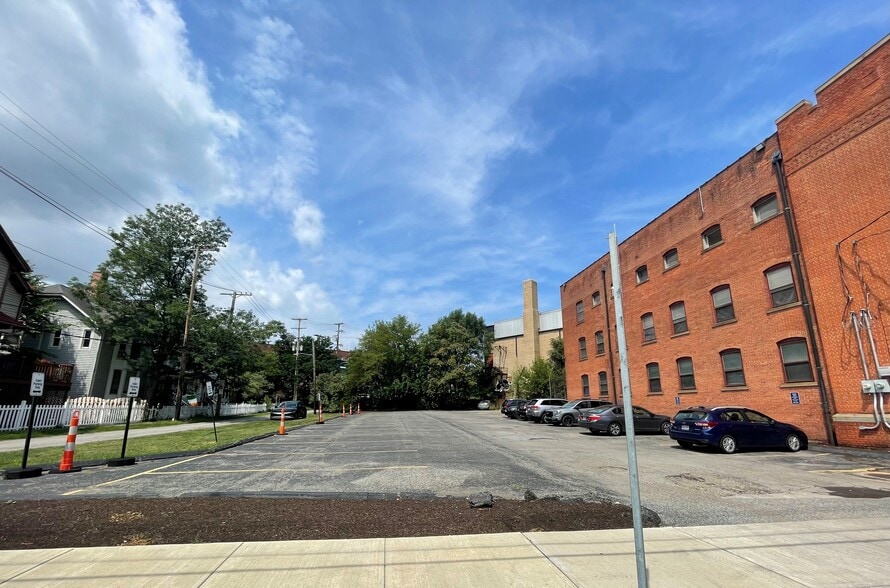 More Photos Of 1688 Fulton Rd, Cleveland Religious Facility For Sale
