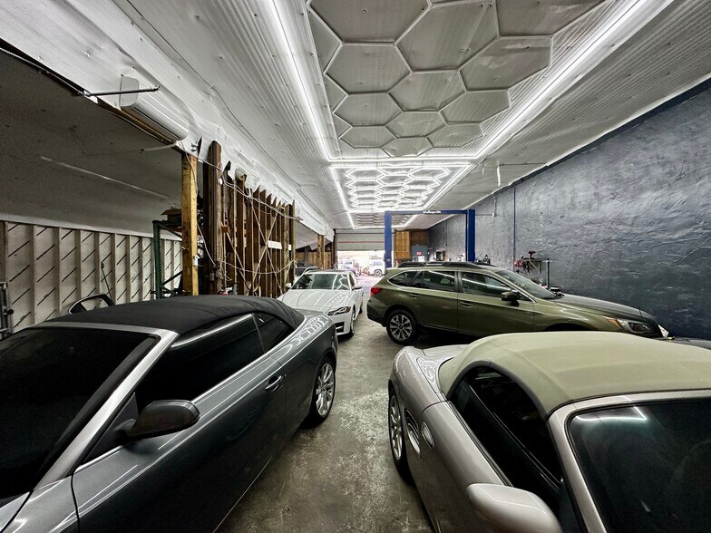 More Photos Of 600 Harbor Blvd, West Sacramento Warehouse For Sale