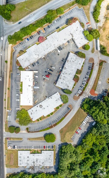 More Photos Of 4025 Pleasantdale Rd, Doraville Light Distribution For Lease