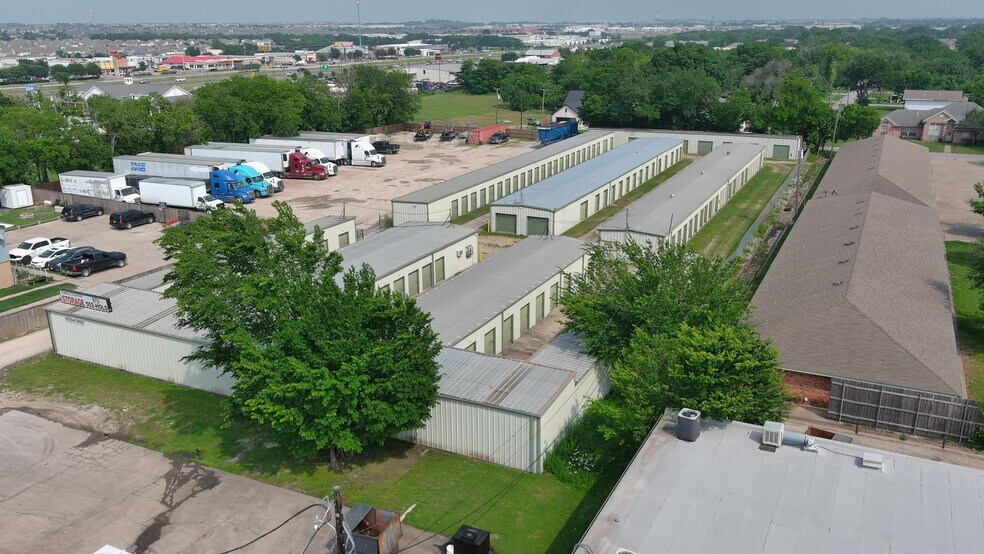 More Photos Of 591 Pinson Rd, Forney Self Storage For Sale