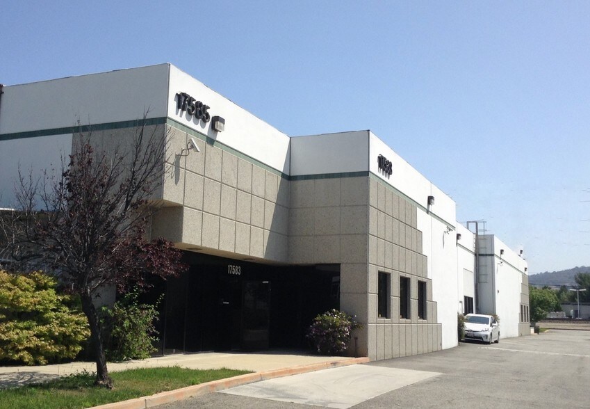 More Photos Of 17579-17583 Railroad St, City of Industry Warehouse For Lease