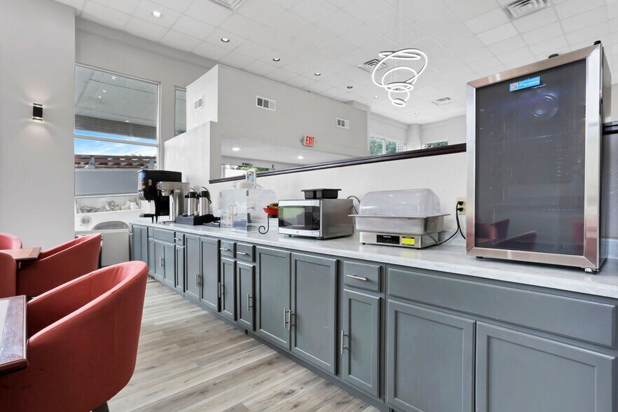 More Photos Of 22115 Brookpark Rd, Cleveland Hotel For Sale