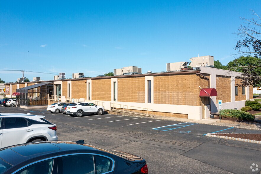 More Photos Of 17-10 River Rd, Fair Lawn Office For Sale