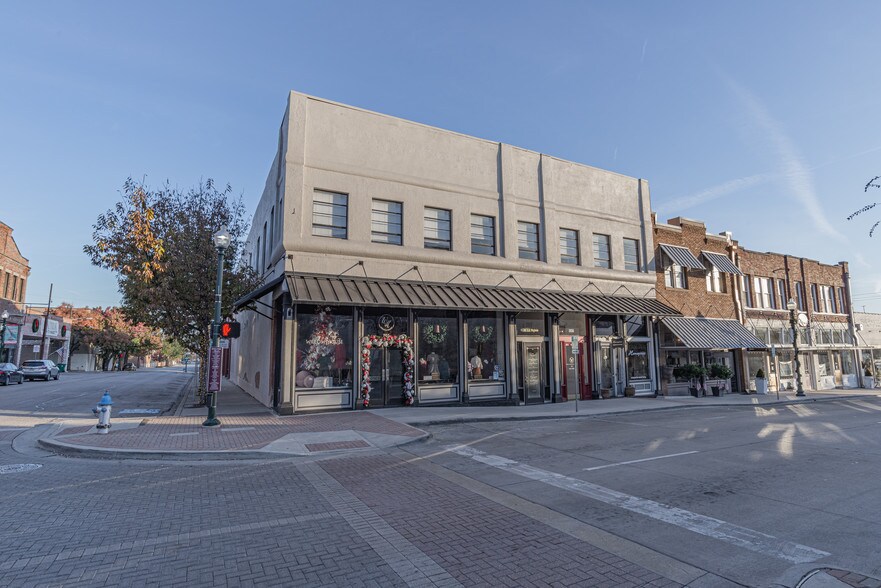 More Photos Of 201 1/2 E Virginia St, McKinney Office For Lease