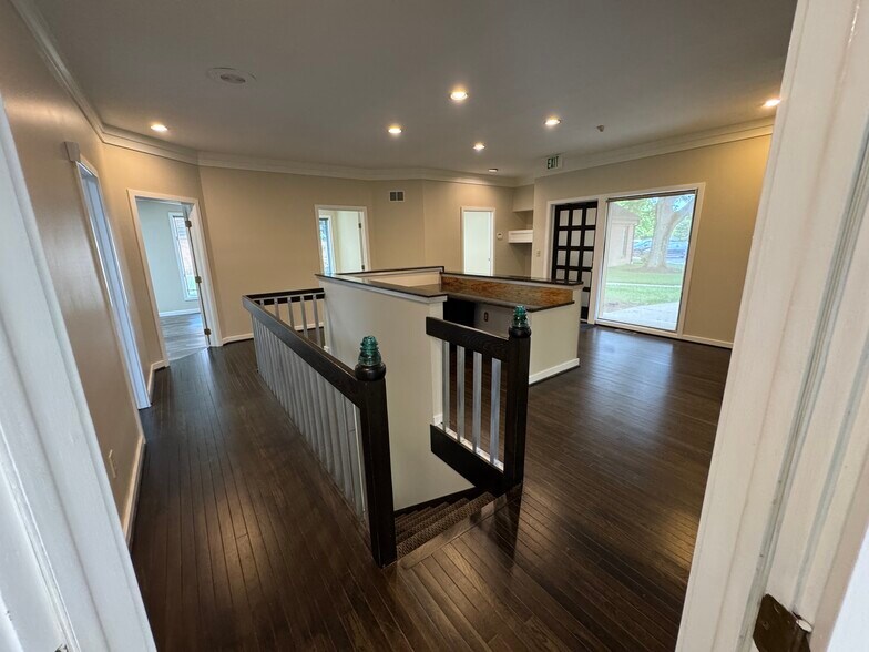 More Photos Of 5126-5130 Blazer Memorial Pky, Dublin Office For Lease