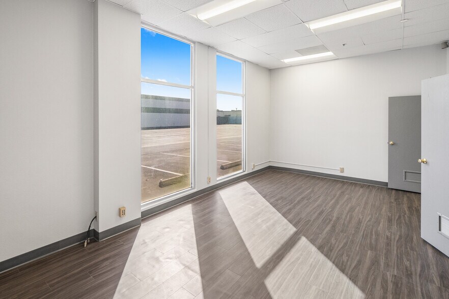More Photos Of 11804 Wakeman St, Santa Fe Springs Manufacturing For Sale