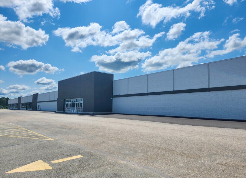 More Photos Of 1201-1551 Sandy Hollow Rd, Rockford Unknown For Lease