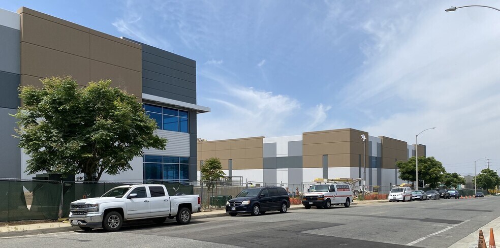 More Photos Of 980 Marlborough Ave, Riverside Warehouse For Lease