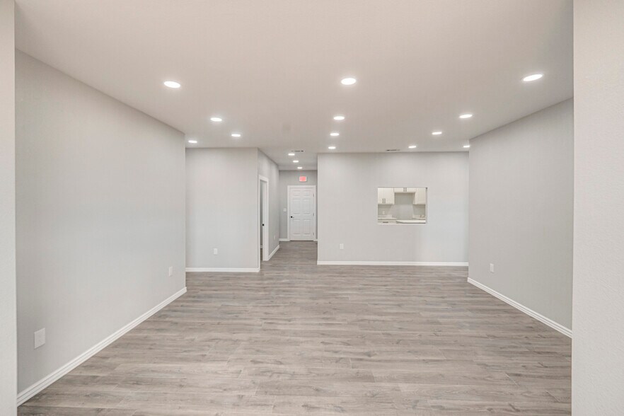 More Photos Of 5268/5450 N FM 866, Odessa Warehouse For Sale