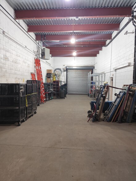 More Photos Of 218 52nd St, Brooklyn Warehouse For Lease