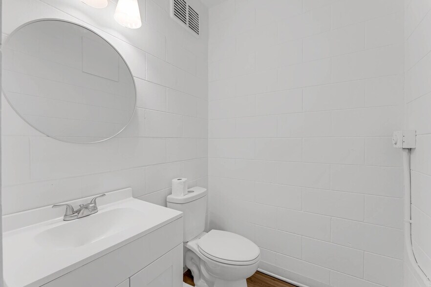 More Photos Of 5115 Silver Star Rd, Orlando Storefront Retail Office For Sale