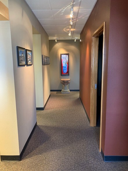 More Photos Of 3611 SW Hood Ave, Portland Office For Sale