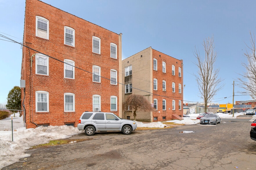 More Photos Of 851-853 Wethersfield Ave, Hartford Apartments For Sale