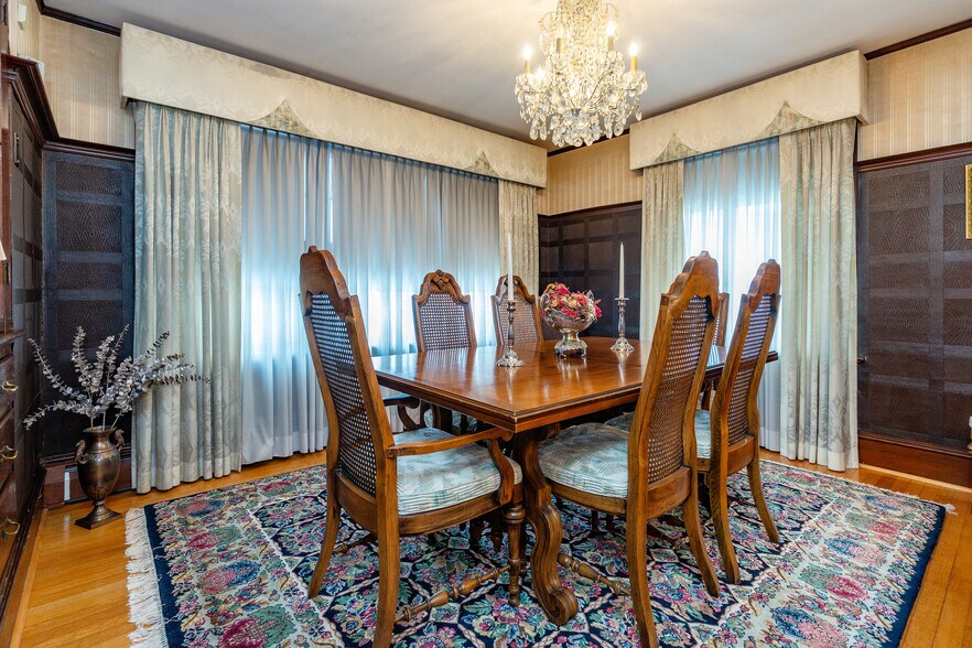 More Photos Of 90 Putnam Pike, Johnston Flex For Sale