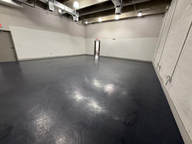 More Photos Of 1600-1622 NE 205th Ter, Miami Unknown For Lease