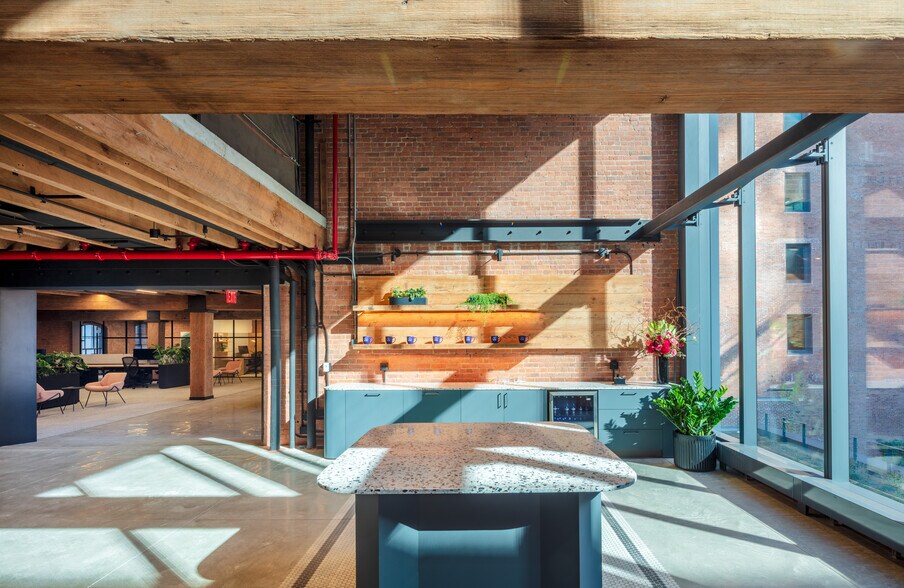 More Photos Of 271 11th Ave, New York Office For Lease