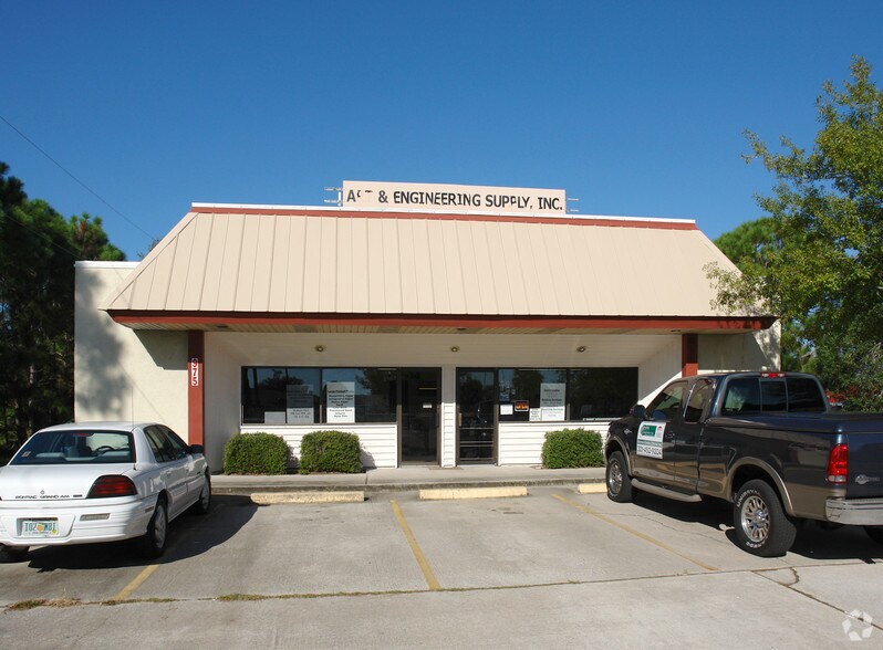 More Photos Of 975 N Courtenay Pky, Merritt Island Showroom For Lease