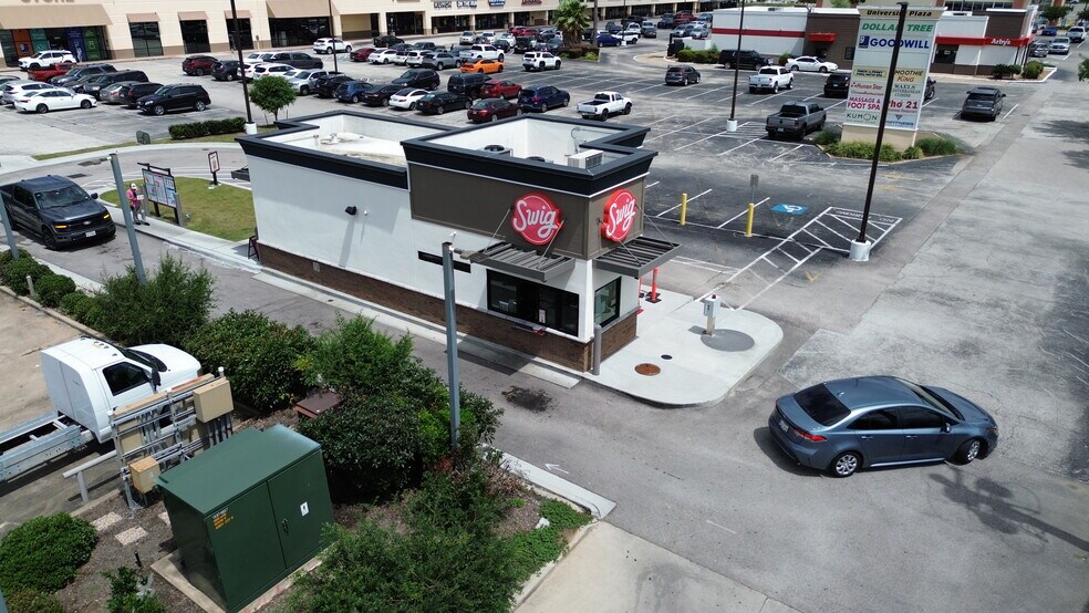 More Photos Of 2413 Bay Area Blvd, Houston Fast Food For Sale