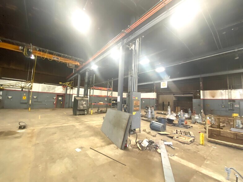 More Photos Of 191 Fontana Rd, Monroe Warehouse For Lease