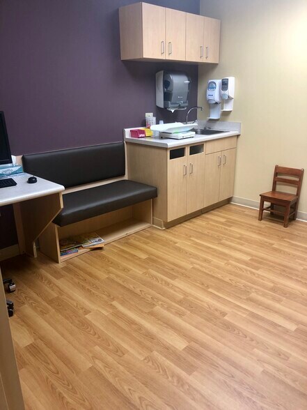 More Photos Of 16621 107th St, Orland Park Office For Sale