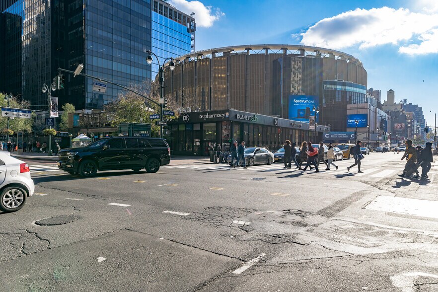 More Photos Of 460 Eighth Ave, New York General Retail For Sale