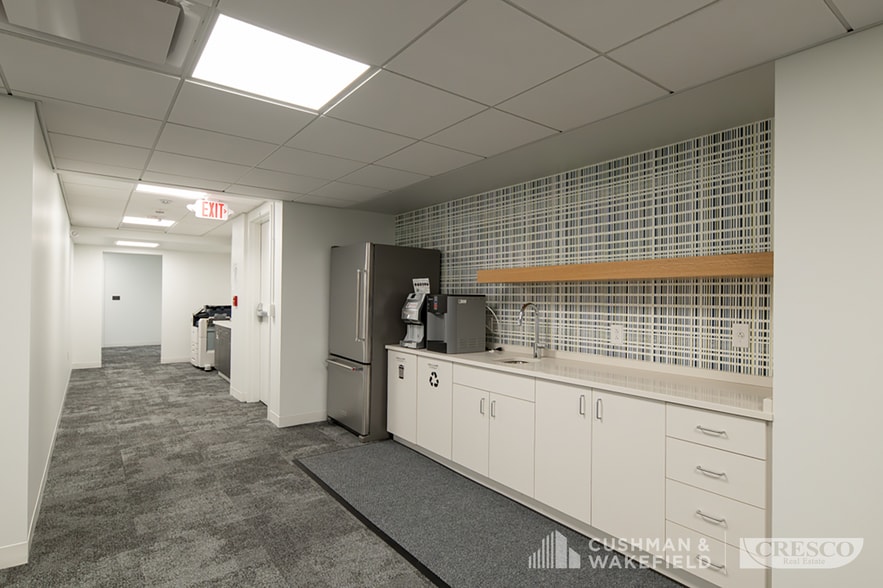 More Photos Of 1331 Euclid Ave, Cleveland Office For Lease