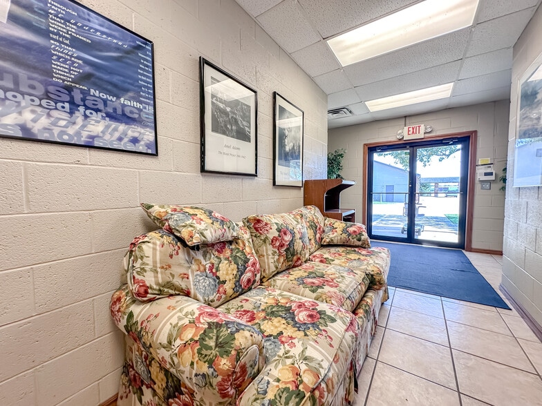 More Photos Of 2833 W Main St, Jenks Religious Facility For Sale