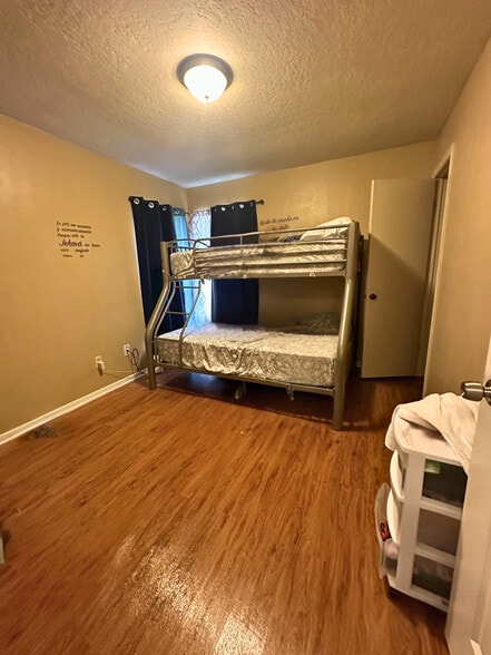 More Photos Of 7120 Cole Creek Dr, Houston Apartments For Sale