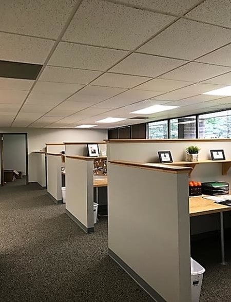 More Photos Of 8801 Ballentine St, Overland Park Loft Creative Space For Lease