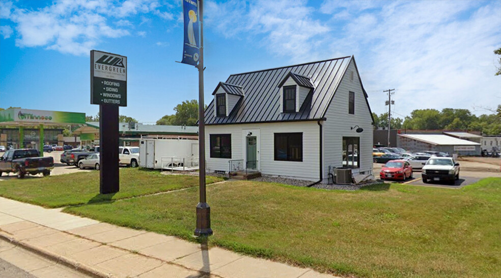 Primary Photo Of 2385 Shadywood Rd, Wayzata Freestanding For Lease