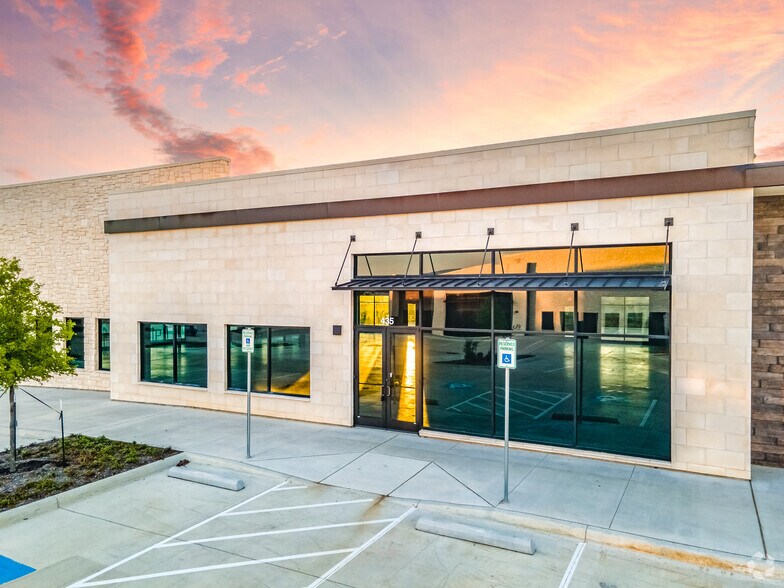 More Photos Of 445 S Kimball Ave, Southlake Unknown For Lease