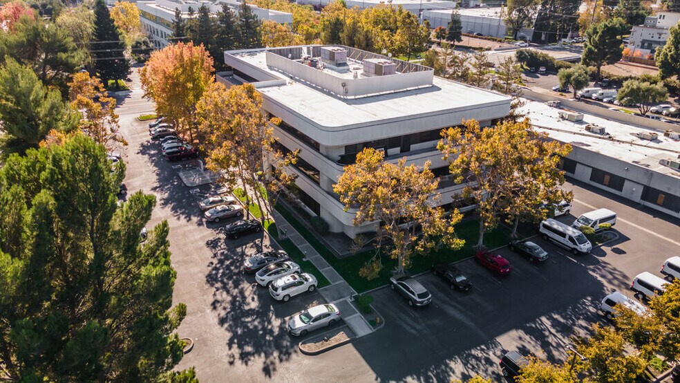 More Photos Of 3235 Kifer Rd, Santa Clara Office For Sale