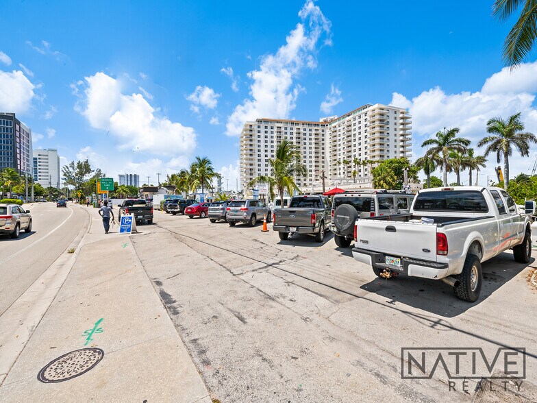 More Photos Of 301 Seabreeze Blvd, Fort Lauderdale Marina For Sale