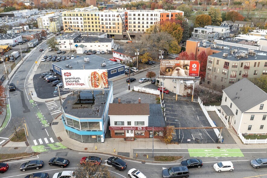More Photos Of 489 Concord Ave, Cambridge Veterinarian Kennel For Sale