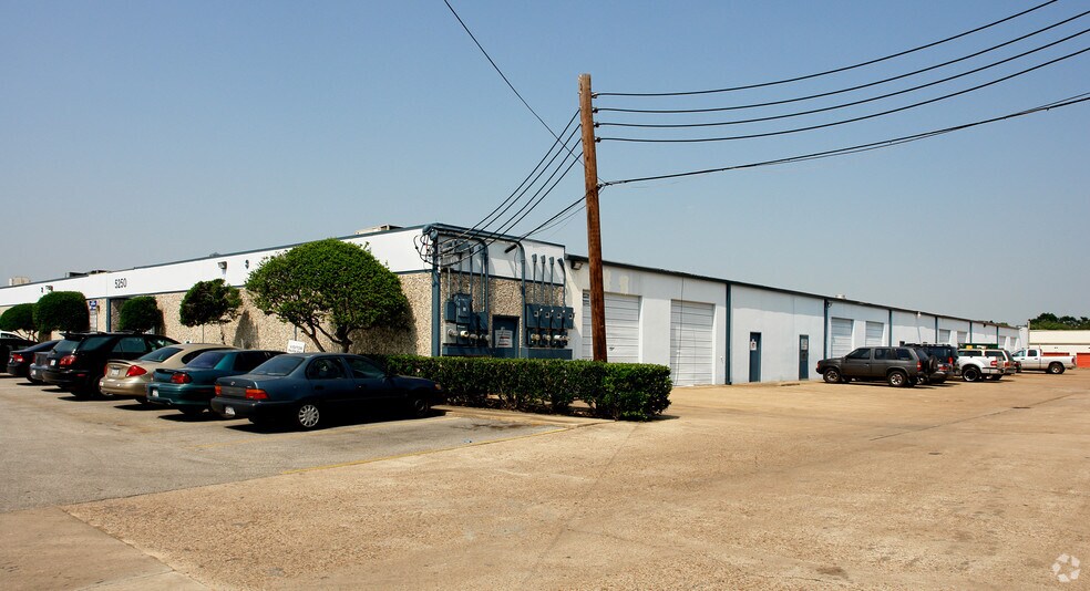 More Photos Of 5250 Gulfton St, Houston Light Distribution For Lease