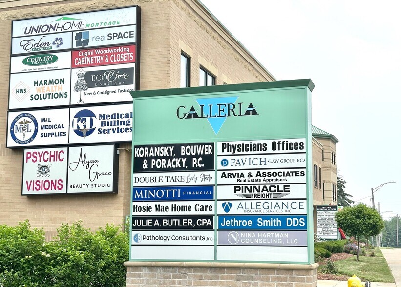 More Photos Of 425 Joliet St, Dyer Office For Lease