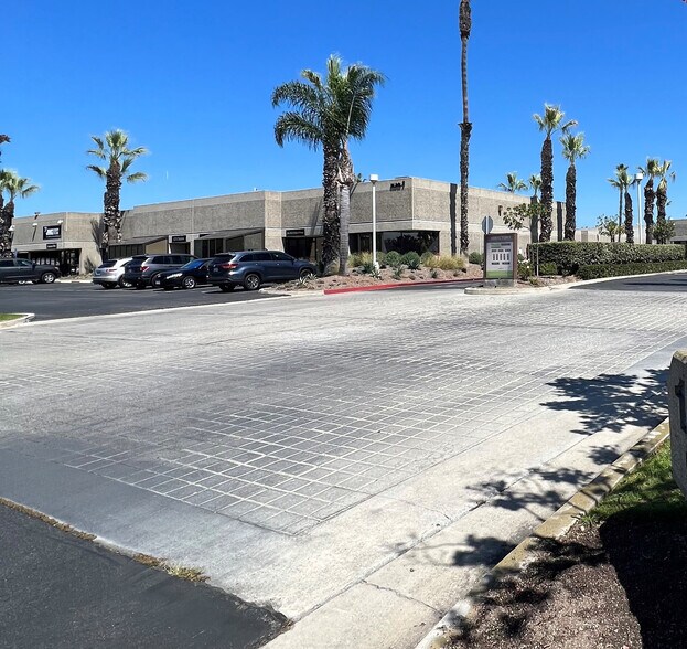 More Photos Of 17150 Newhope St, Fountain Valley Unknown For Lease