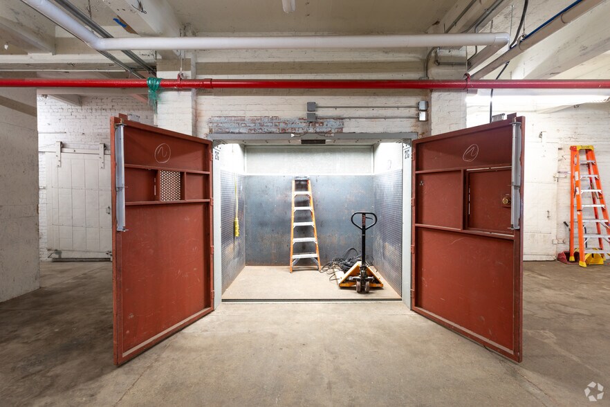 More Photos Of 31-33 School St, Yonkers Warehouse For Lease