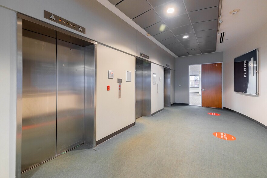 More Photos Of 28333 Telegraph Rd, Southfield Office For Sale