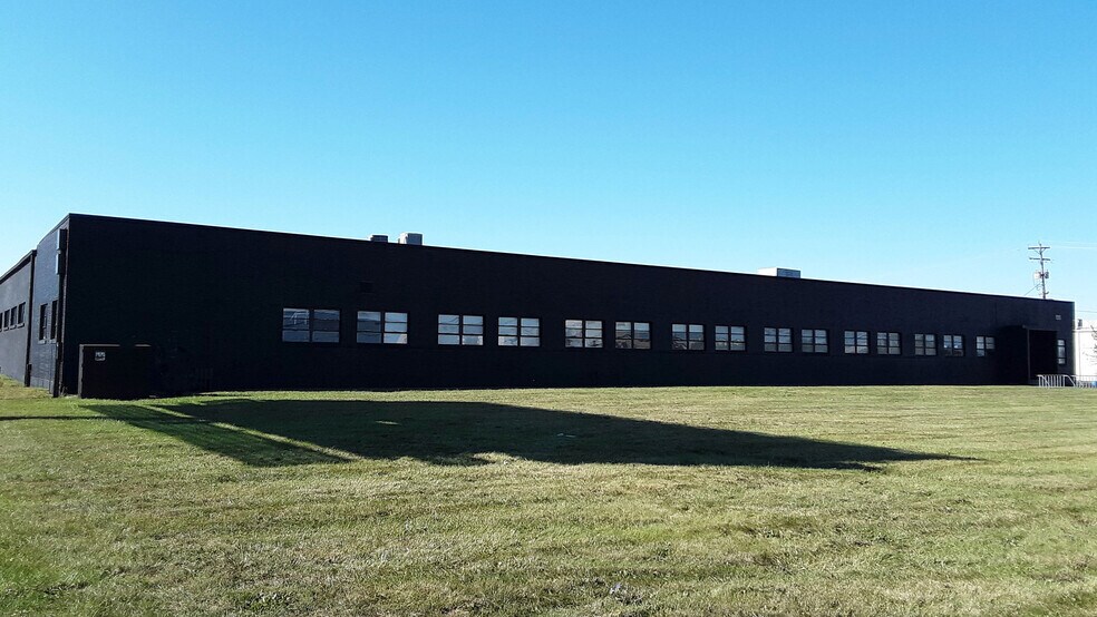 More Photos Of 195 Phillipi Rd, Columbus Warehouse For Sale