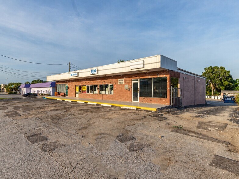 More Photos Of 9931-9947 Seminole Blvd, Seminole General Retail For Sale