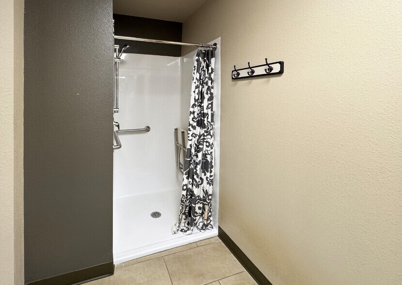 More Photos Of 2511-2517 Wyoming Blvd NE, Albuquerque Office For Sale