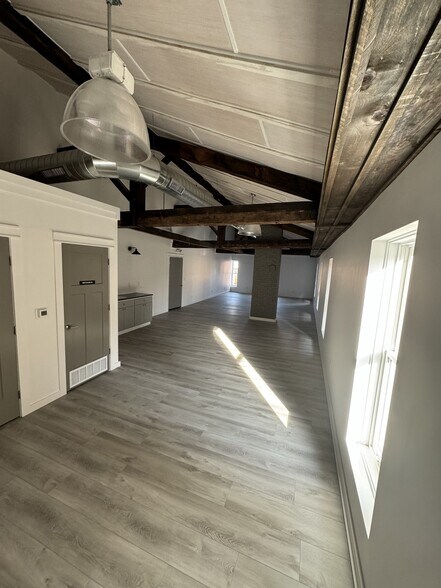 Primary Photo Of 25 W Winter St, Delaware Office For Lease