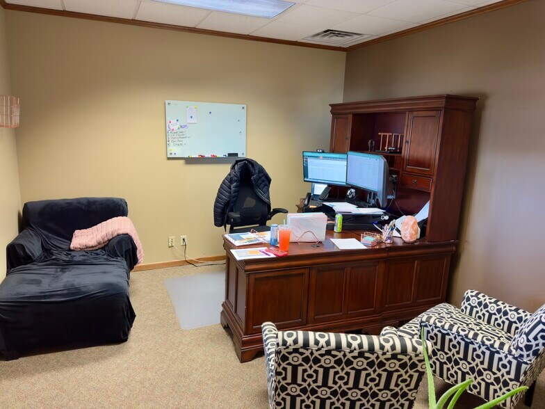 More Photos Of 6221 S 58th St, Lincoln Loft Creative Space For Sale