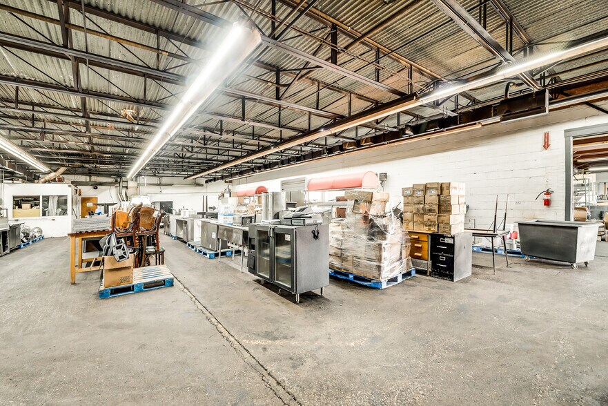 1714 W Main St, Grand Prairie, TX 75050 Industrial For Lease