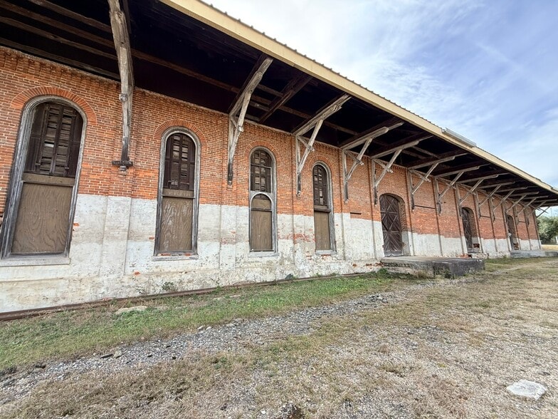 More Photos Of 300 S Randolph Ave, Eufaula Industrial For Sale