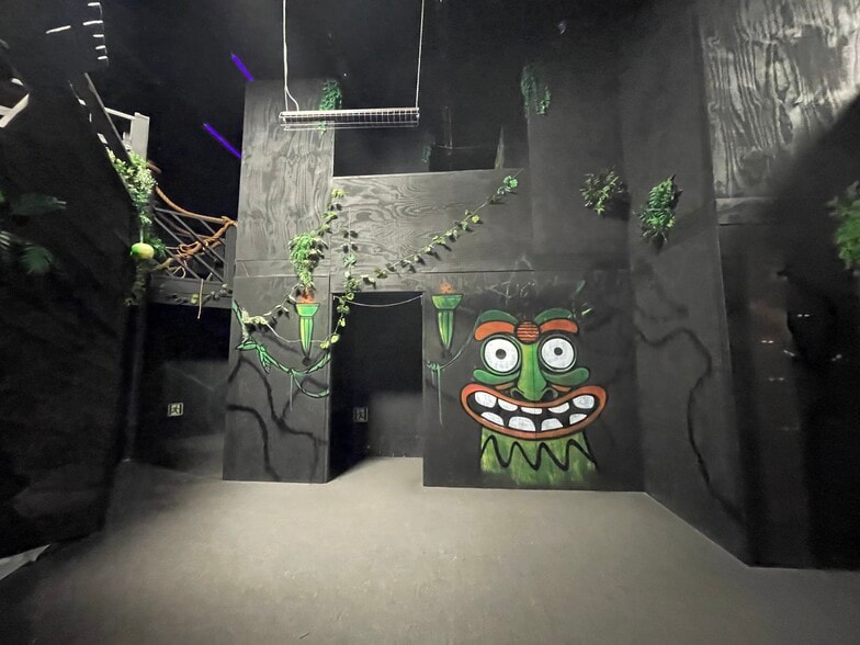 More Photos Of 2087 Main St, Tewksbury Freestanding For Sale