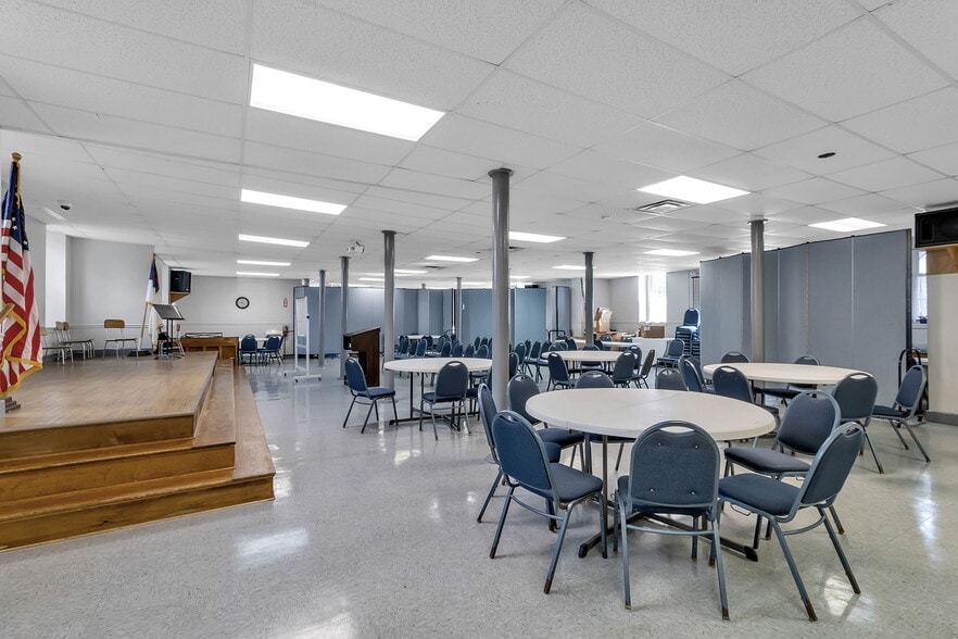More Photos Of 383 Wheatfield St, North Tonawanda Religious Facility For Sale