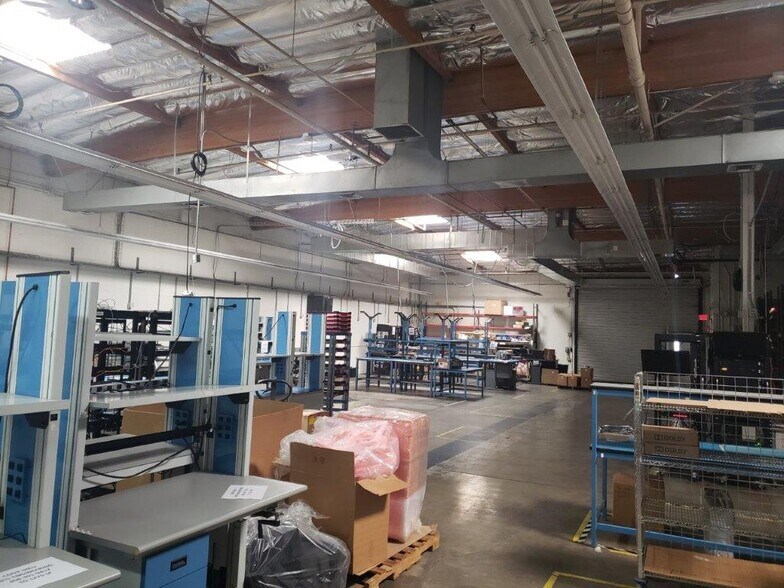 More Photos Of 1020 Chestnut St, Burbank Light Distribution For Lease
