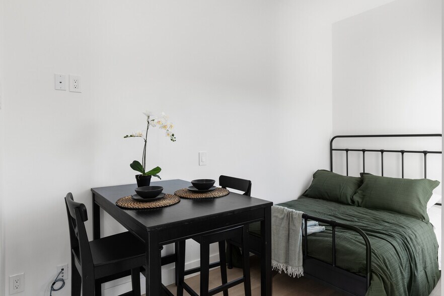 More Photos Of 5727 Lauretta St, San Diego Apartments For Sale